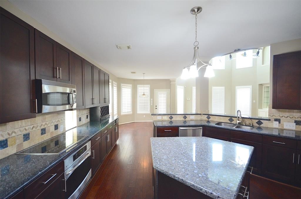 5802 Sage River Court Property Photo 14