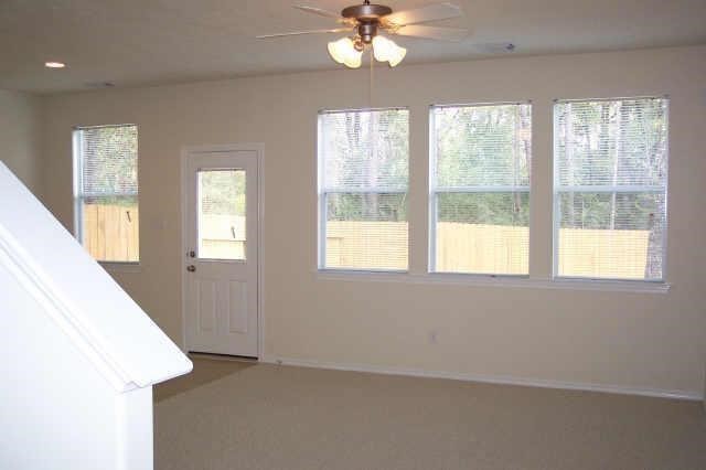 135 Gallery Cove Court Property Photo 3