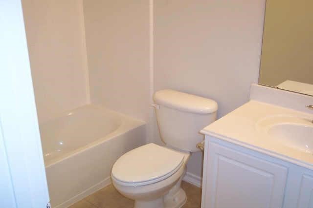 135 Gallery Cove Court Property Photo 8