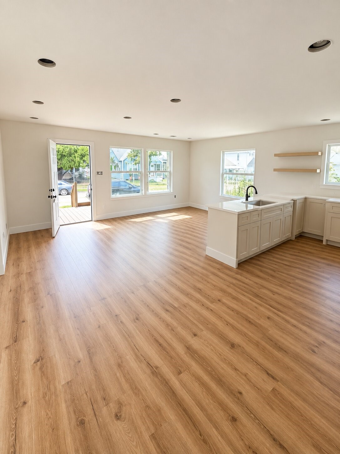 524 N Super Street Property Photo 5