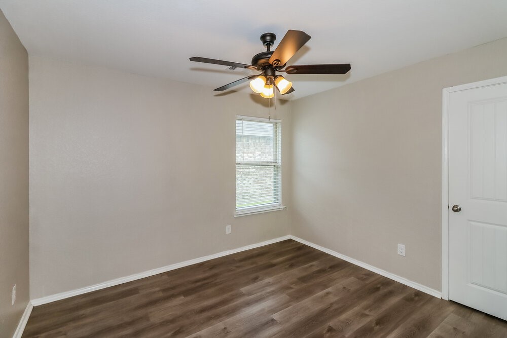 8102 Rose Petals Lane Property Photo 13