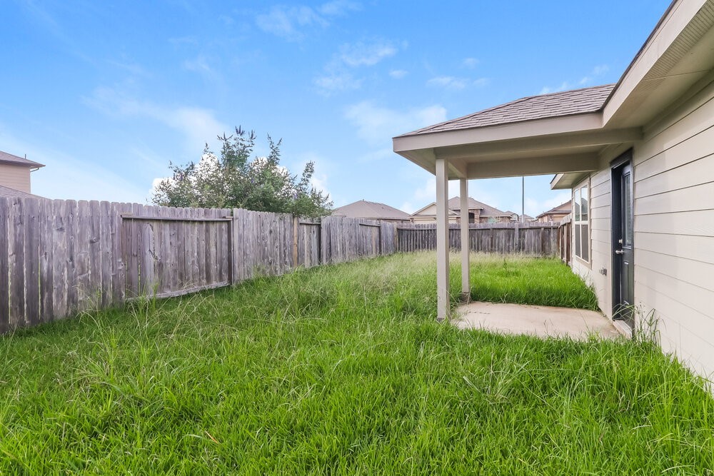 8102 Rose Petals Lane Property Photo 16