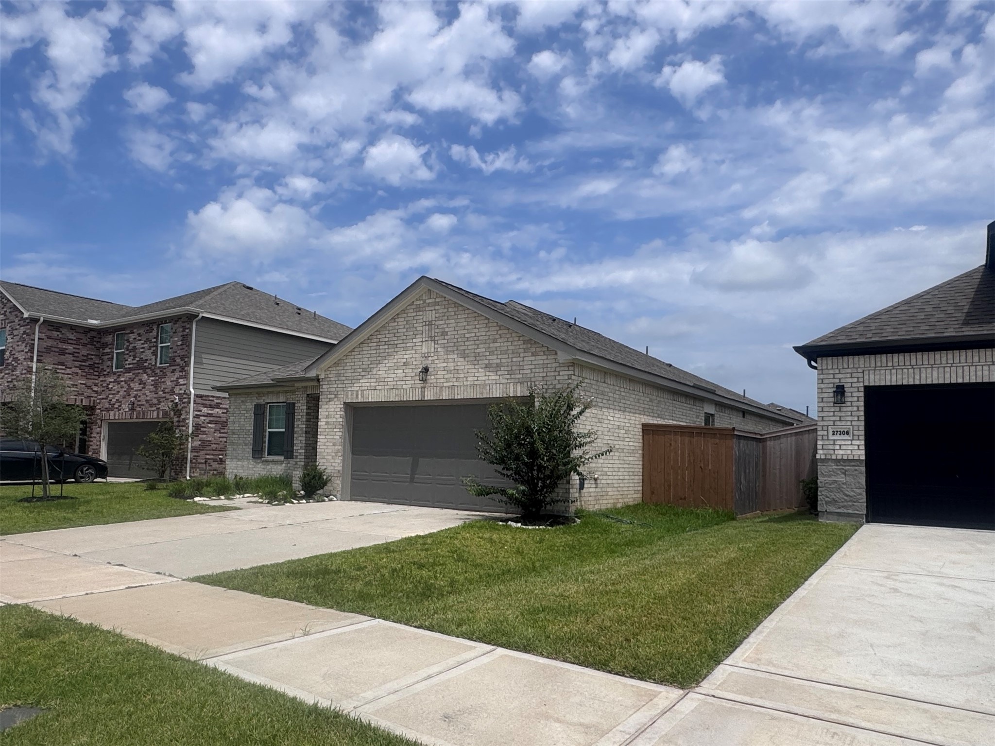 27310 Clear Breeze Drive Property Photo 1