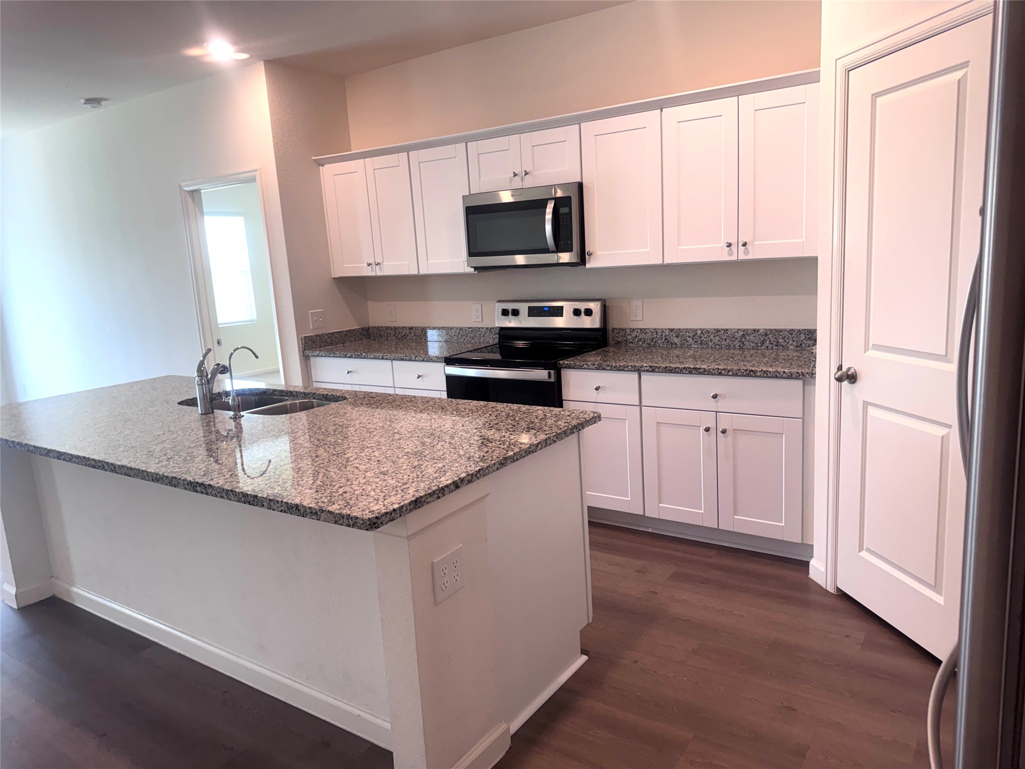 27310 Clear Breeze Drive Property Photo 5