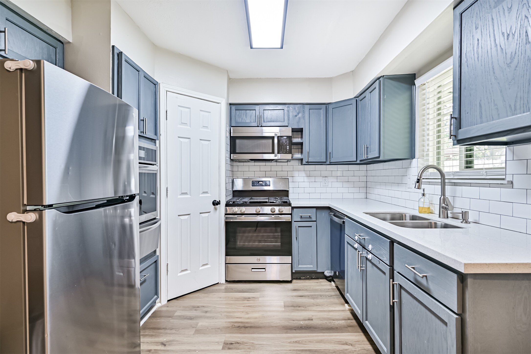 15711 Sea Liner Drive Property Photo 14