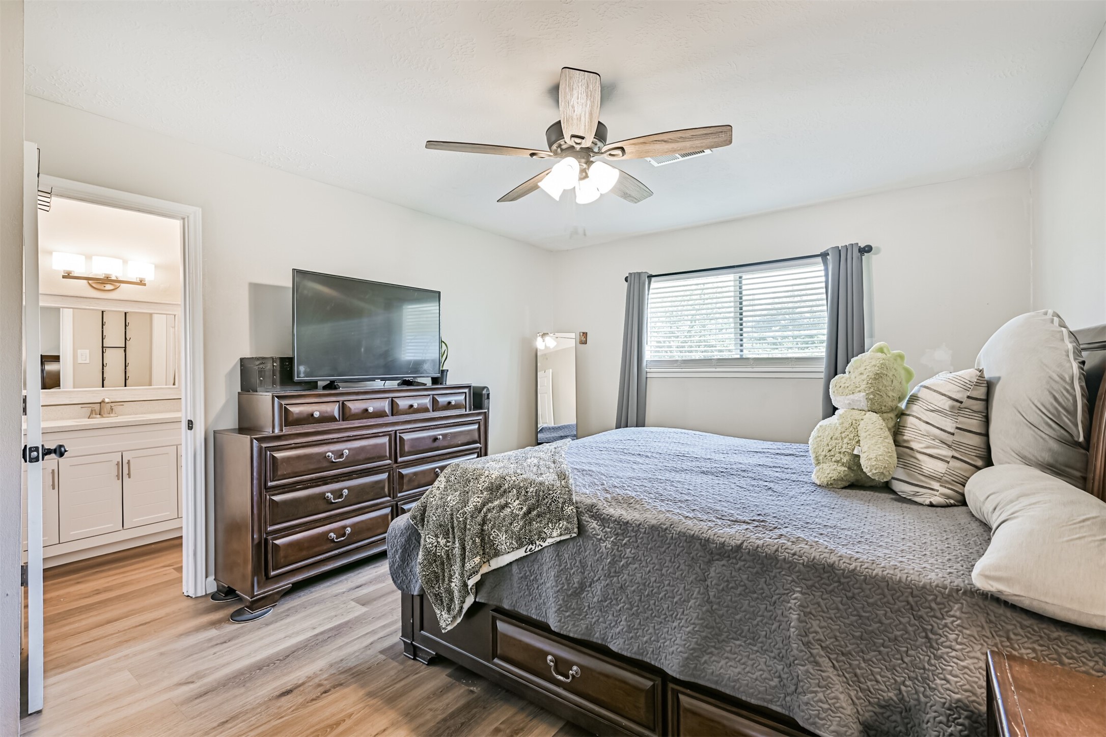 15711 Sea Liner Drive Property Photo 28