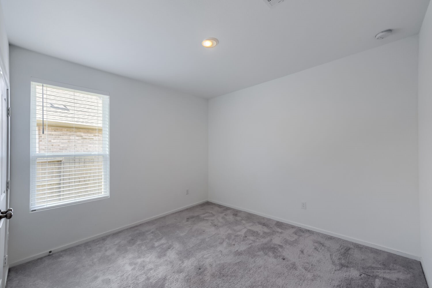 2435 Pear Blossom Lane Property Photo 18
