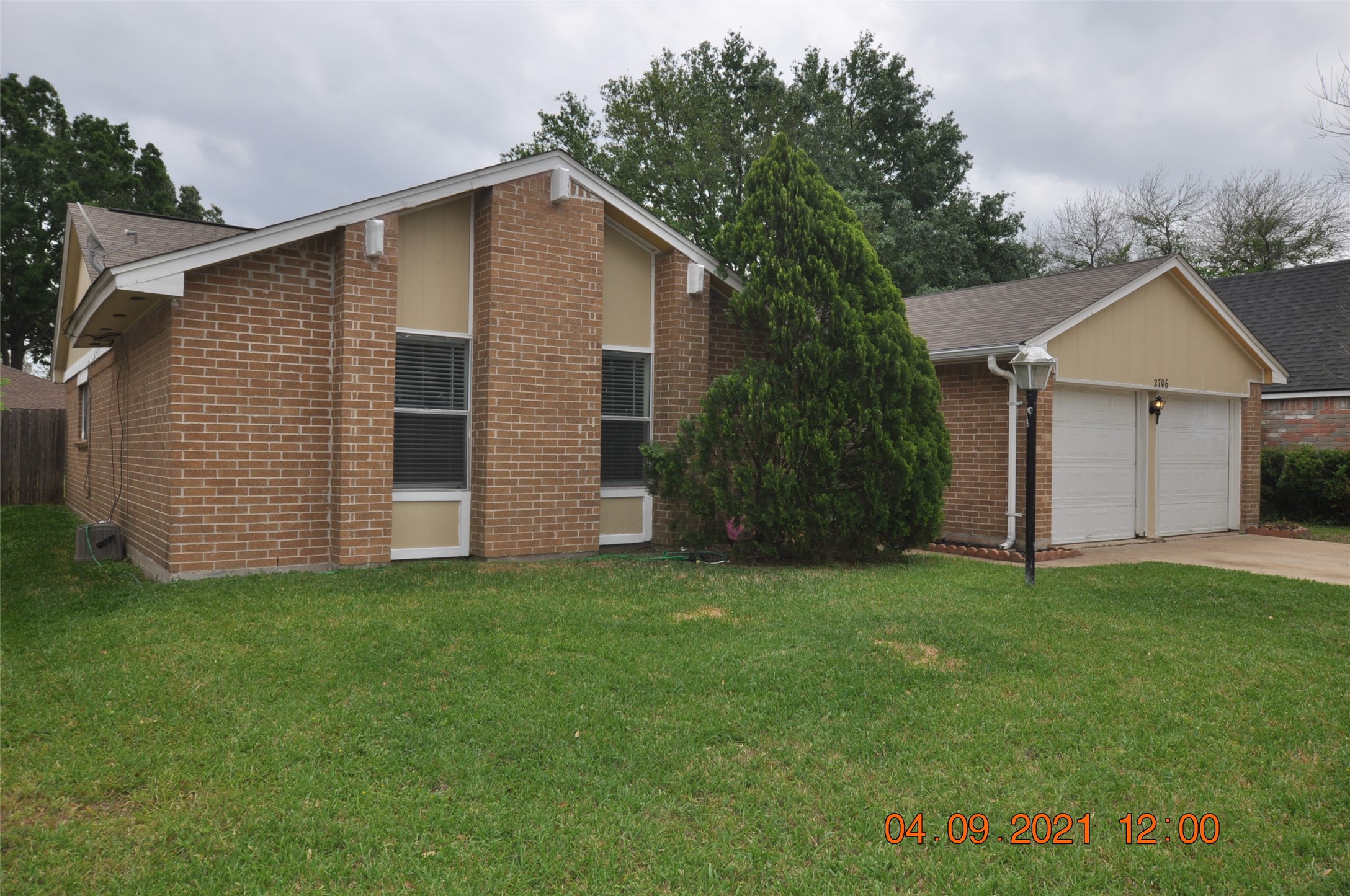 2706 Sunbird Drive Property Photo 2