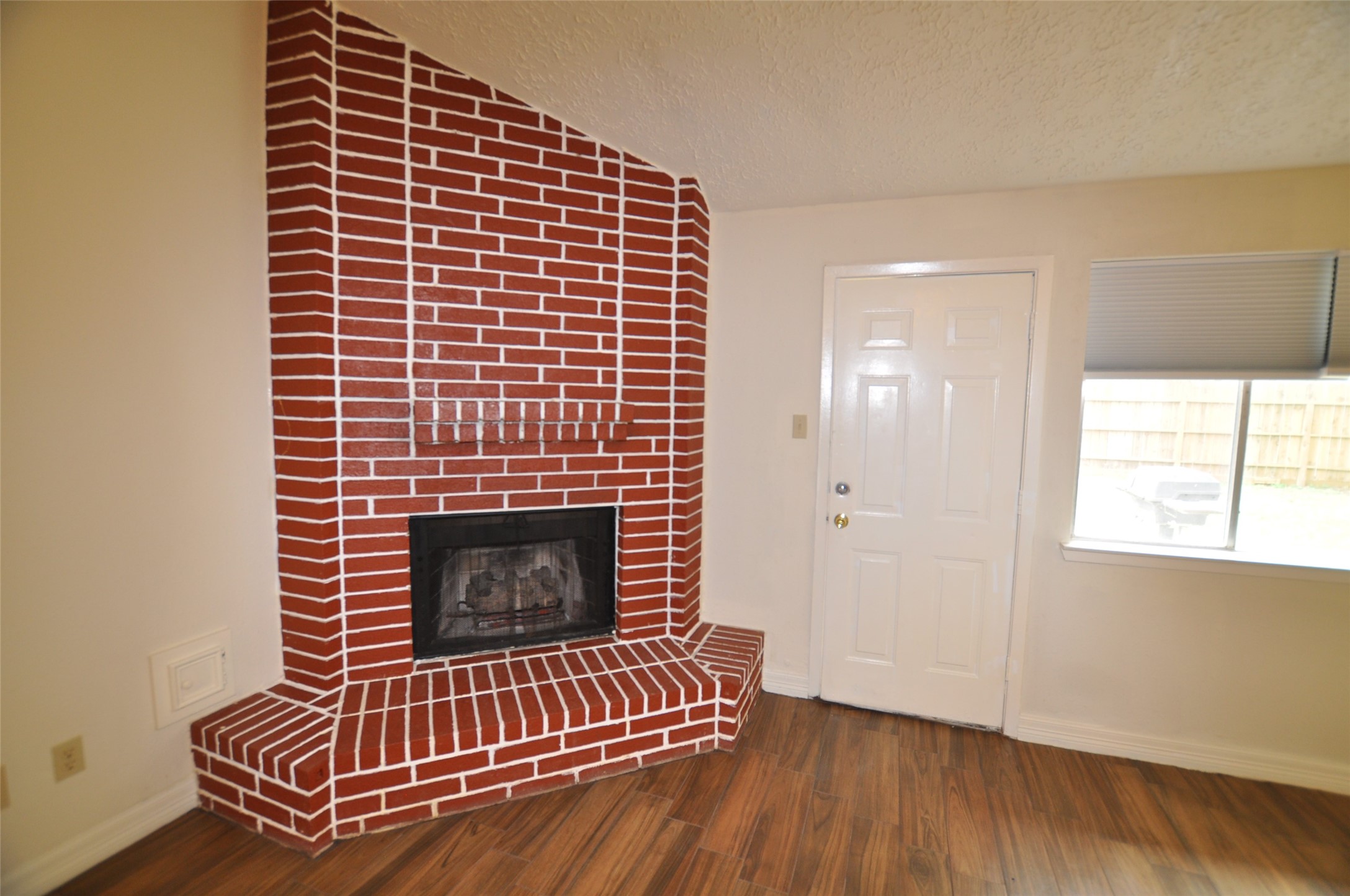 2706 Sunbird Drive Property Photo 6