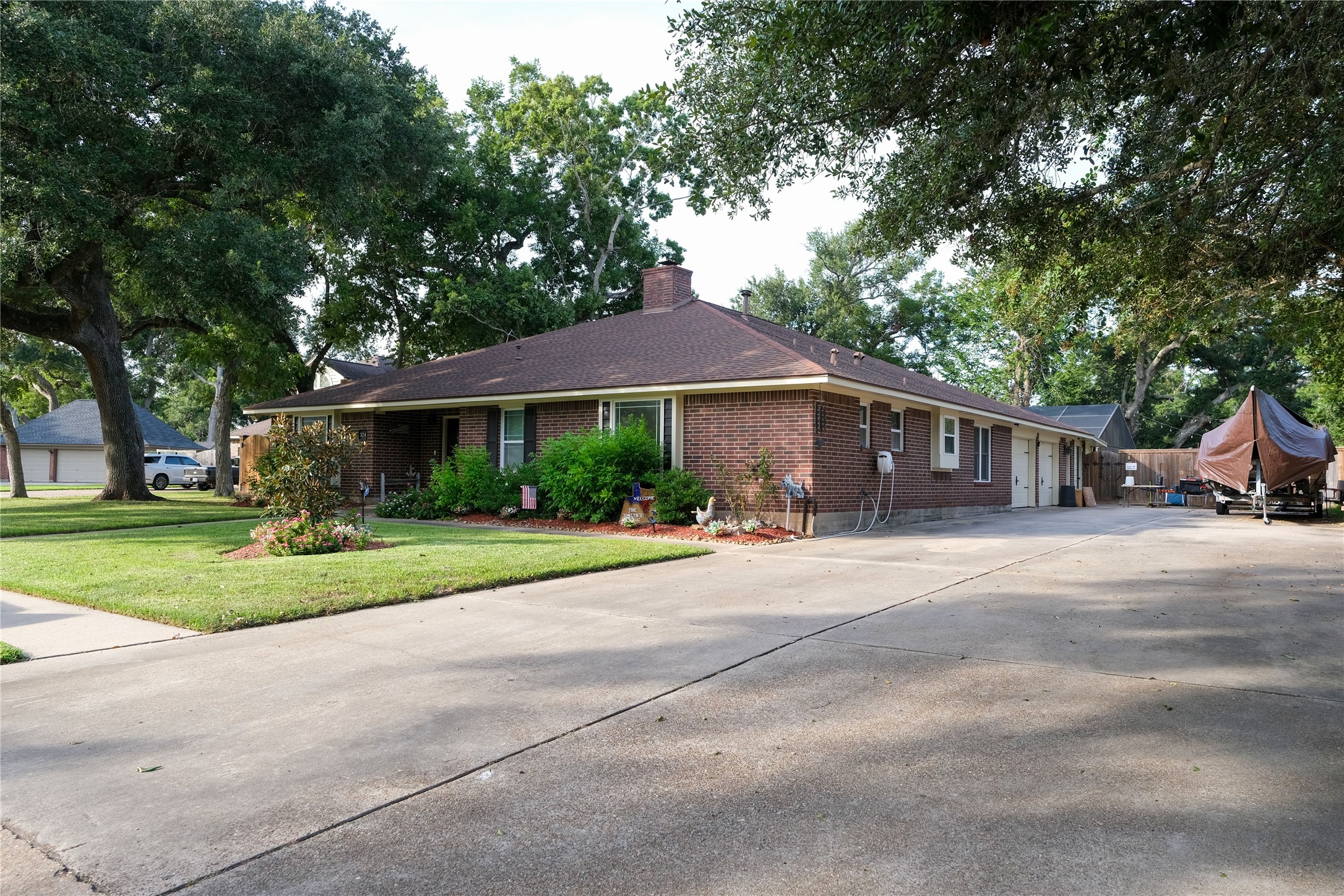 324 Juniper Street Property Photo 1