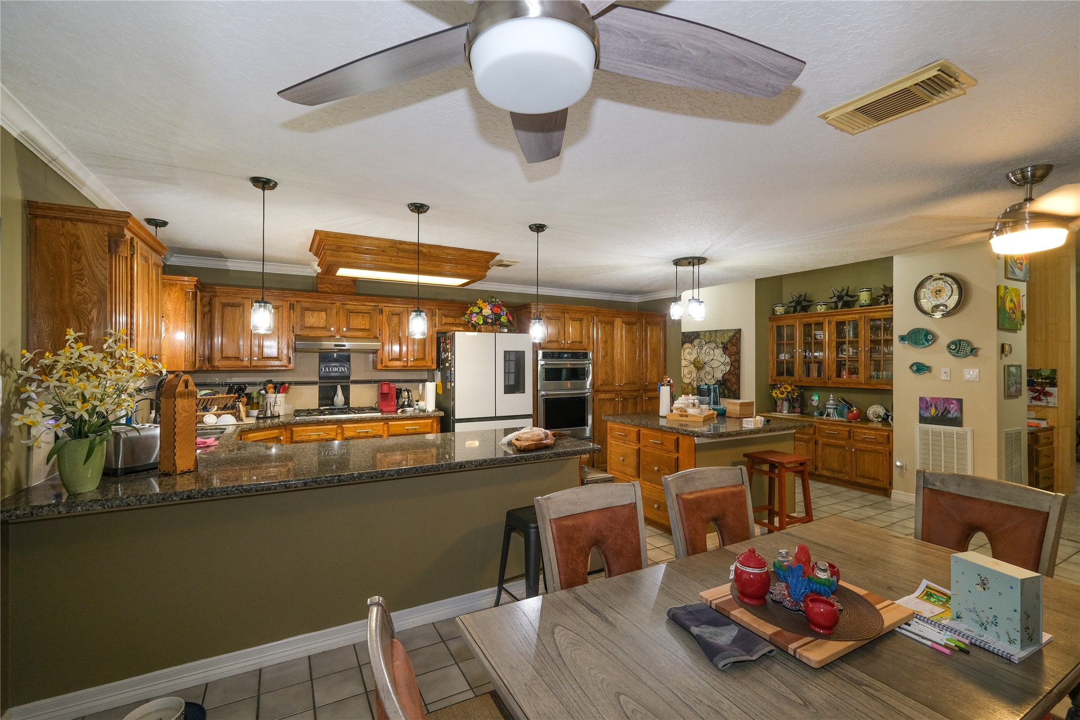 324 Juniper Street Property Photo 6