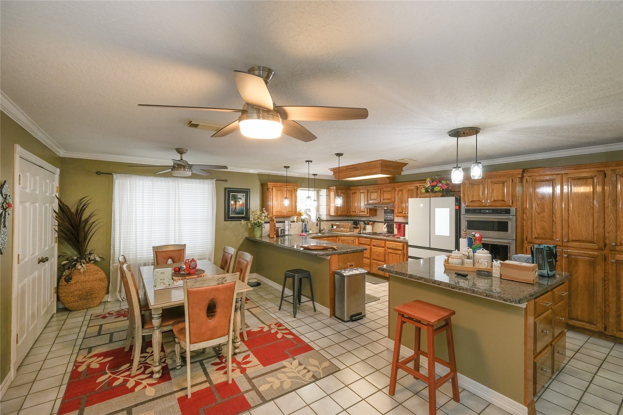 324 Juniper Street Property Photo 8