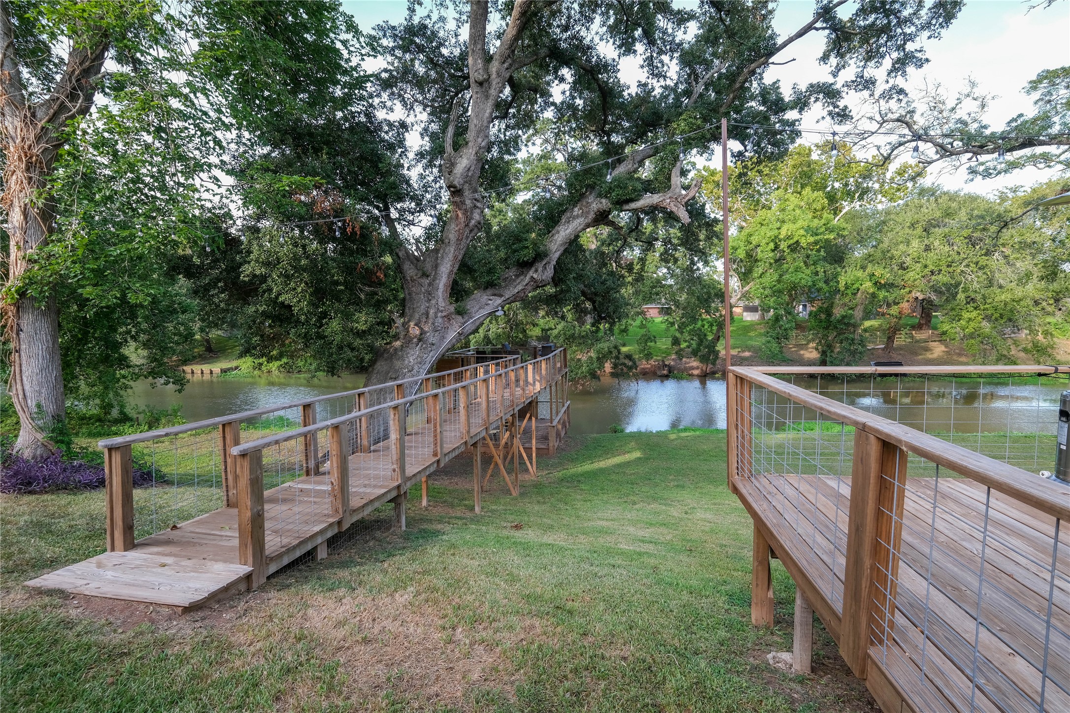 324 Juniper Street Property Photo 43