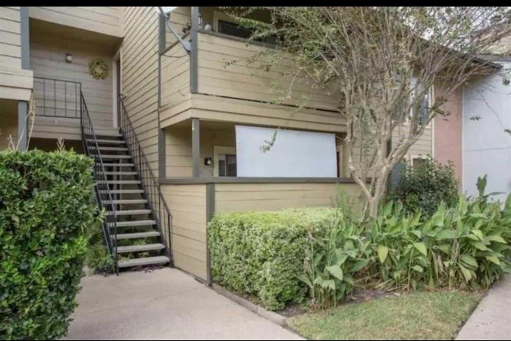 15534 Zabolio 214 Property Photo 2