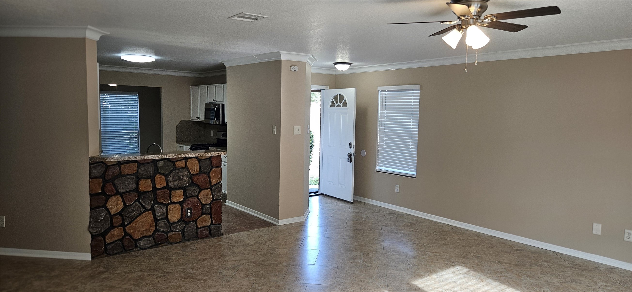 3103 Barkers Crossing Avenue Property Photo 6