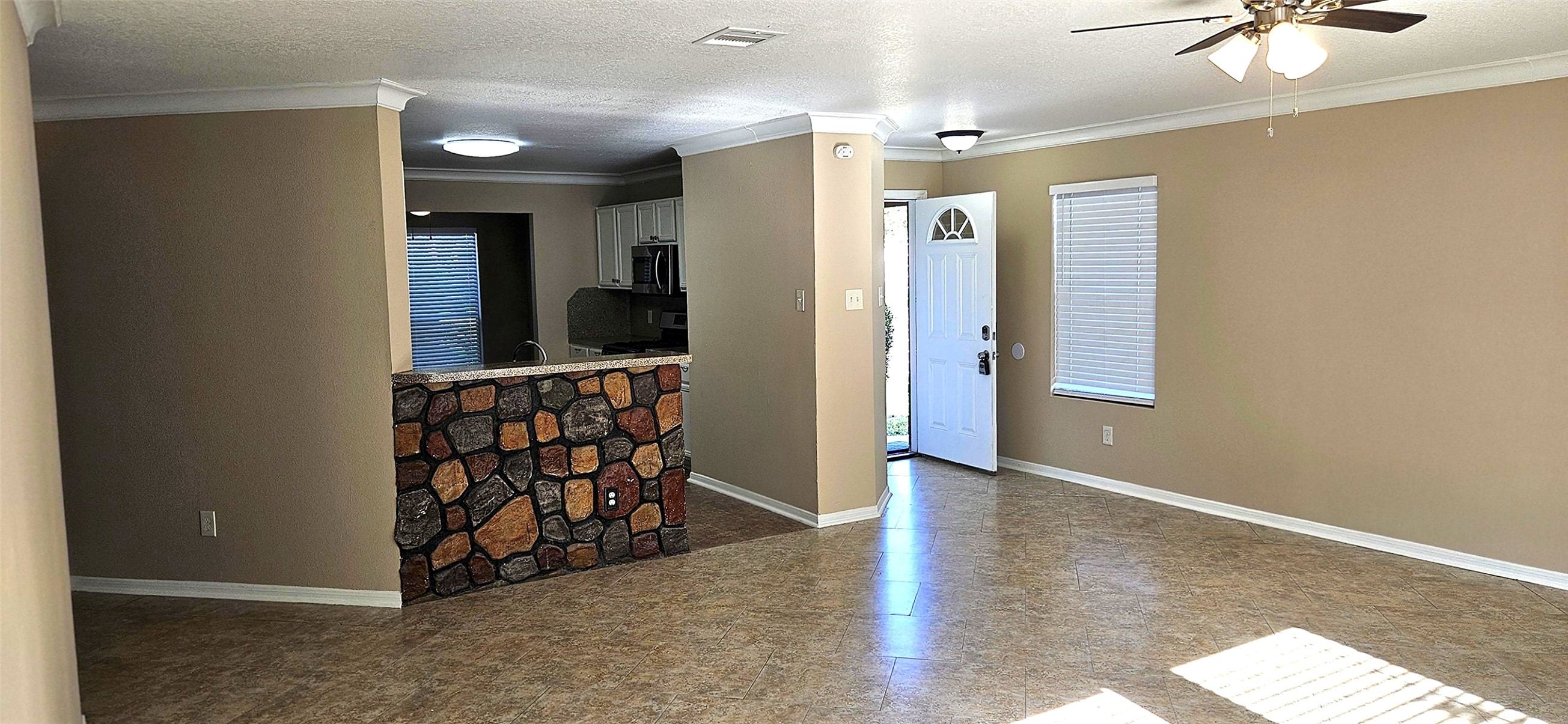 3103 Barkers Crossing Avenue Property Photo 8