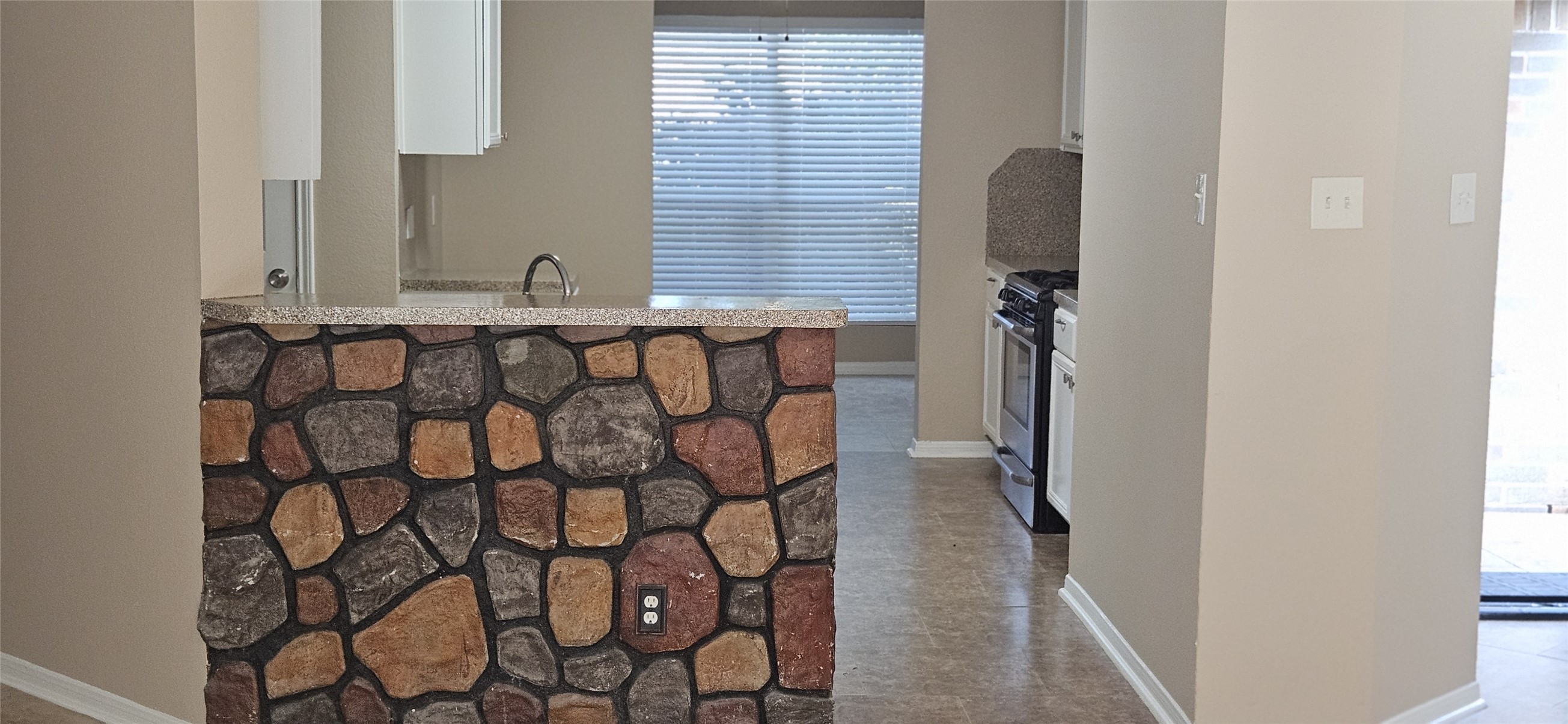 3103 Barkers Crossing Avenue Property Photo 13
