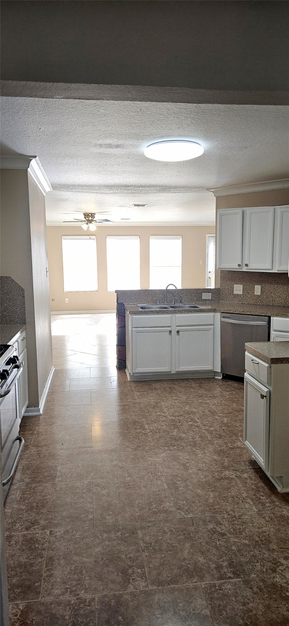 3103 Barkers Crossing Avenue Property Photo 15