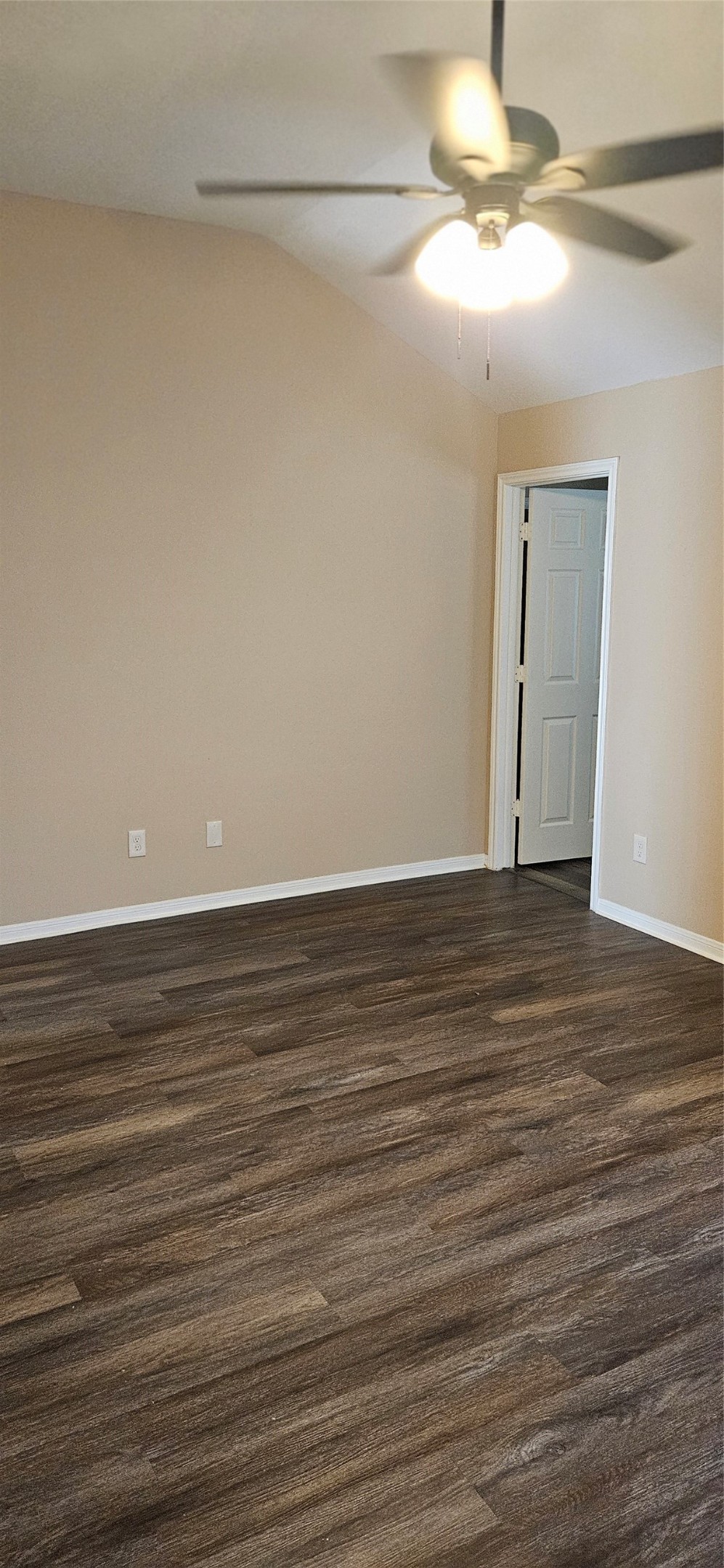 3103 Barkers Crossing Avenue Property Photo 19