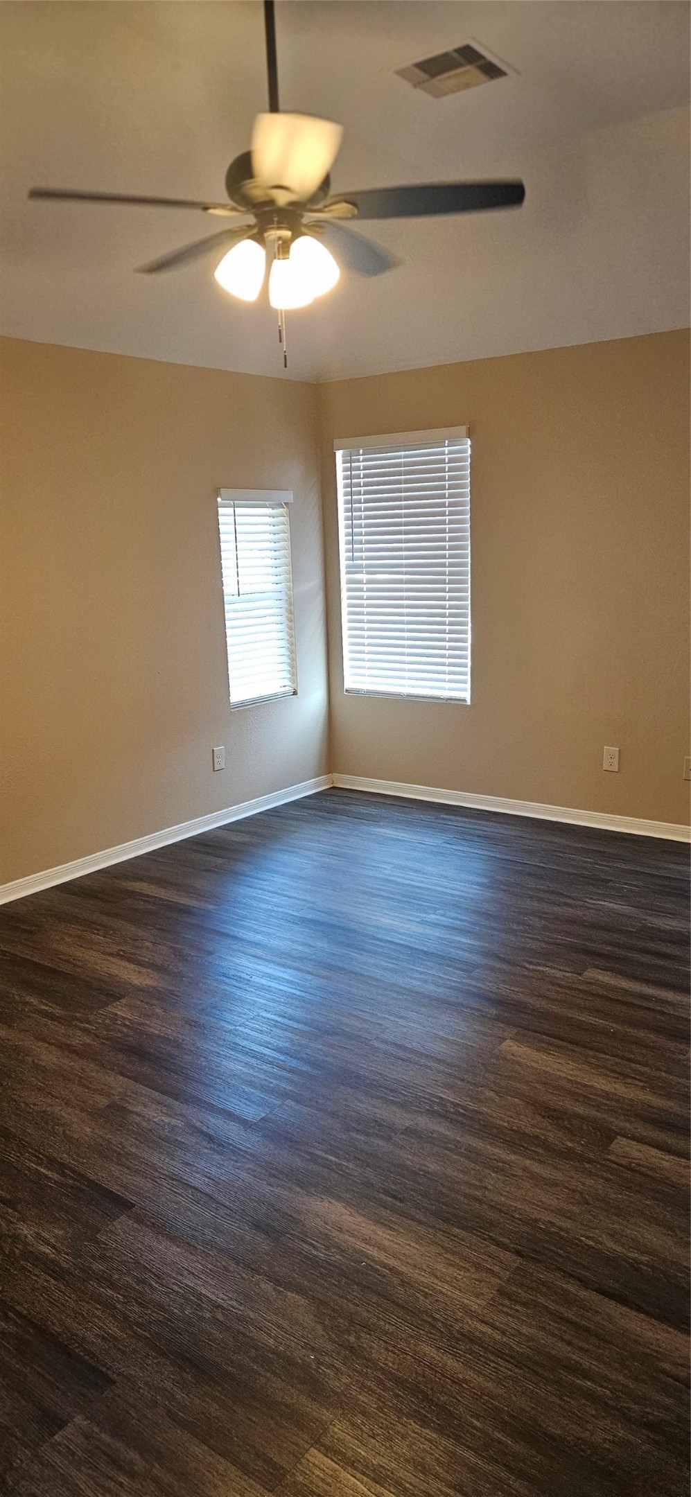 3103 Barkers Crossing Avenue Property Photo 20