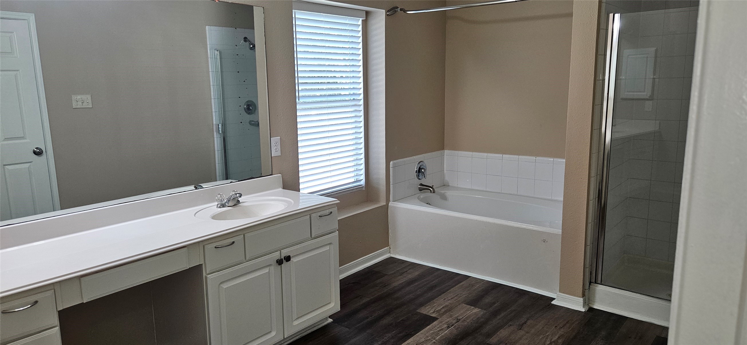 3103 Barkers Crossing Avenue Property Photo 21