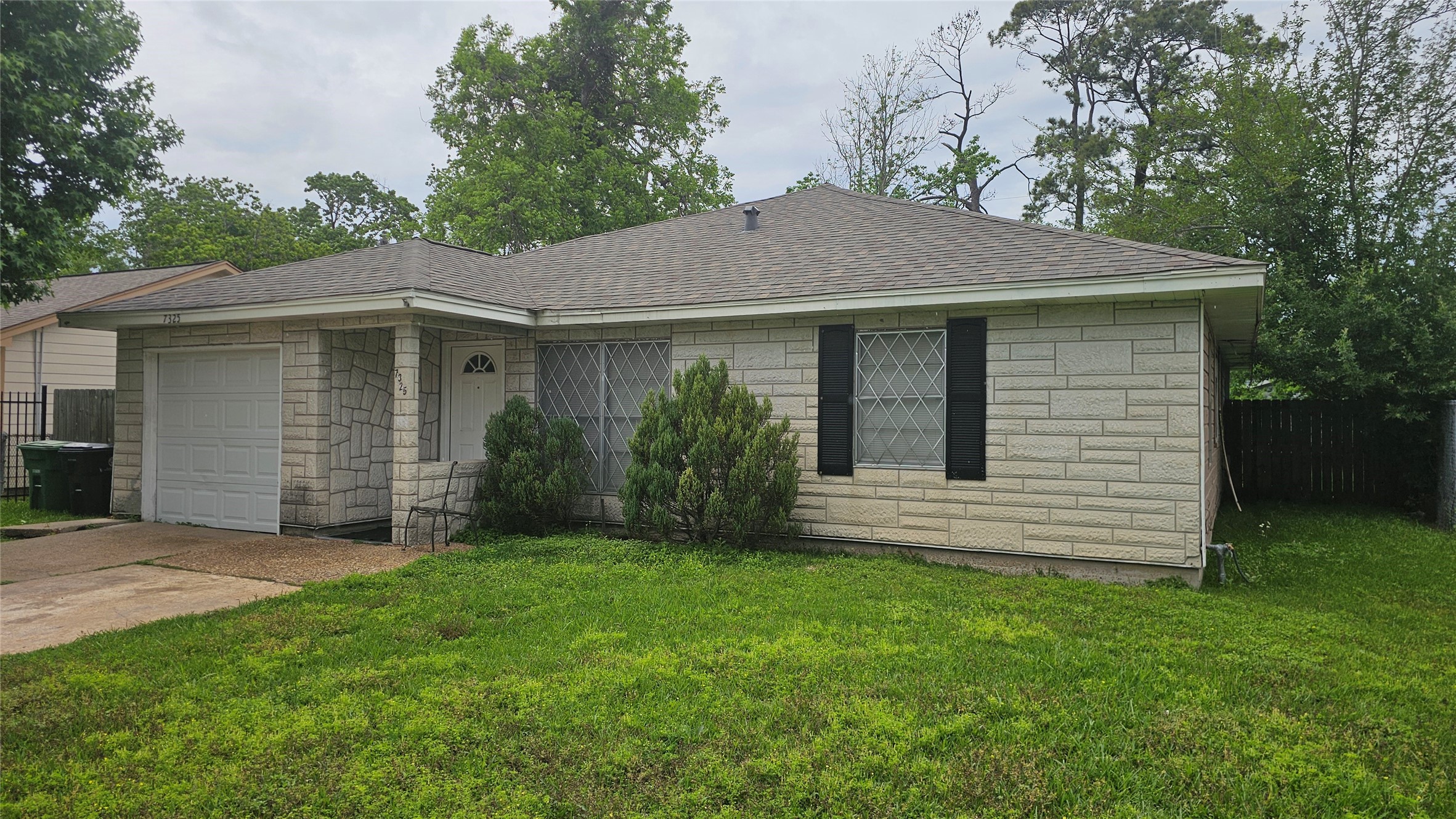 7325 Boggess Property Photo 2