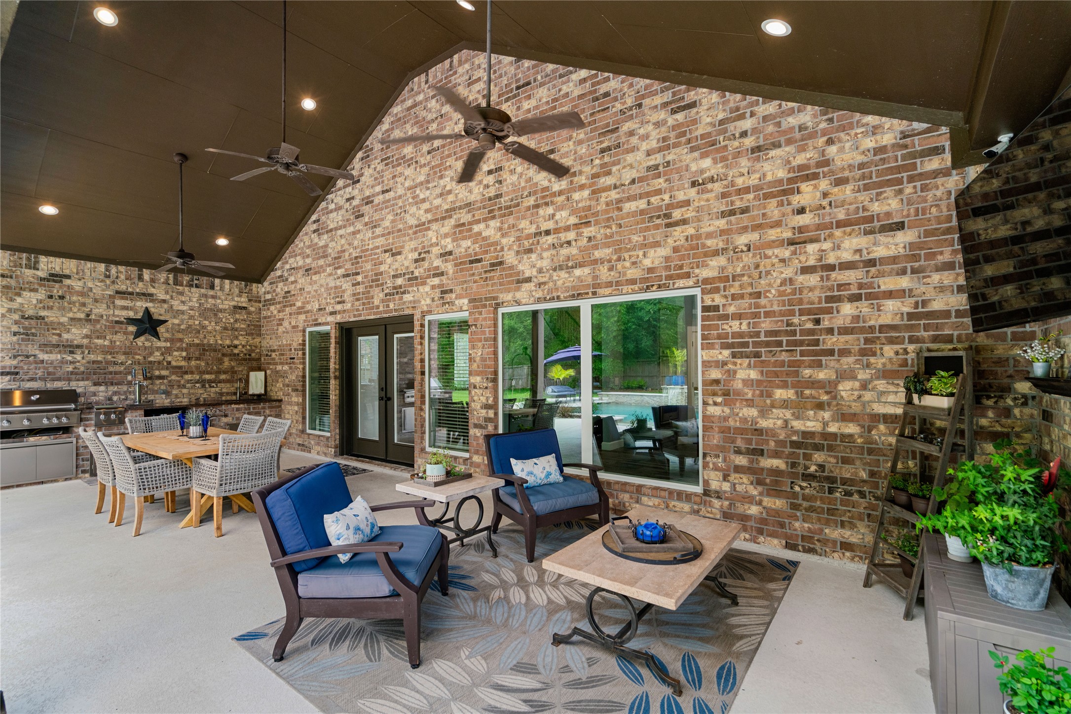 1202 Rocky Falls Lane Property Photo 7