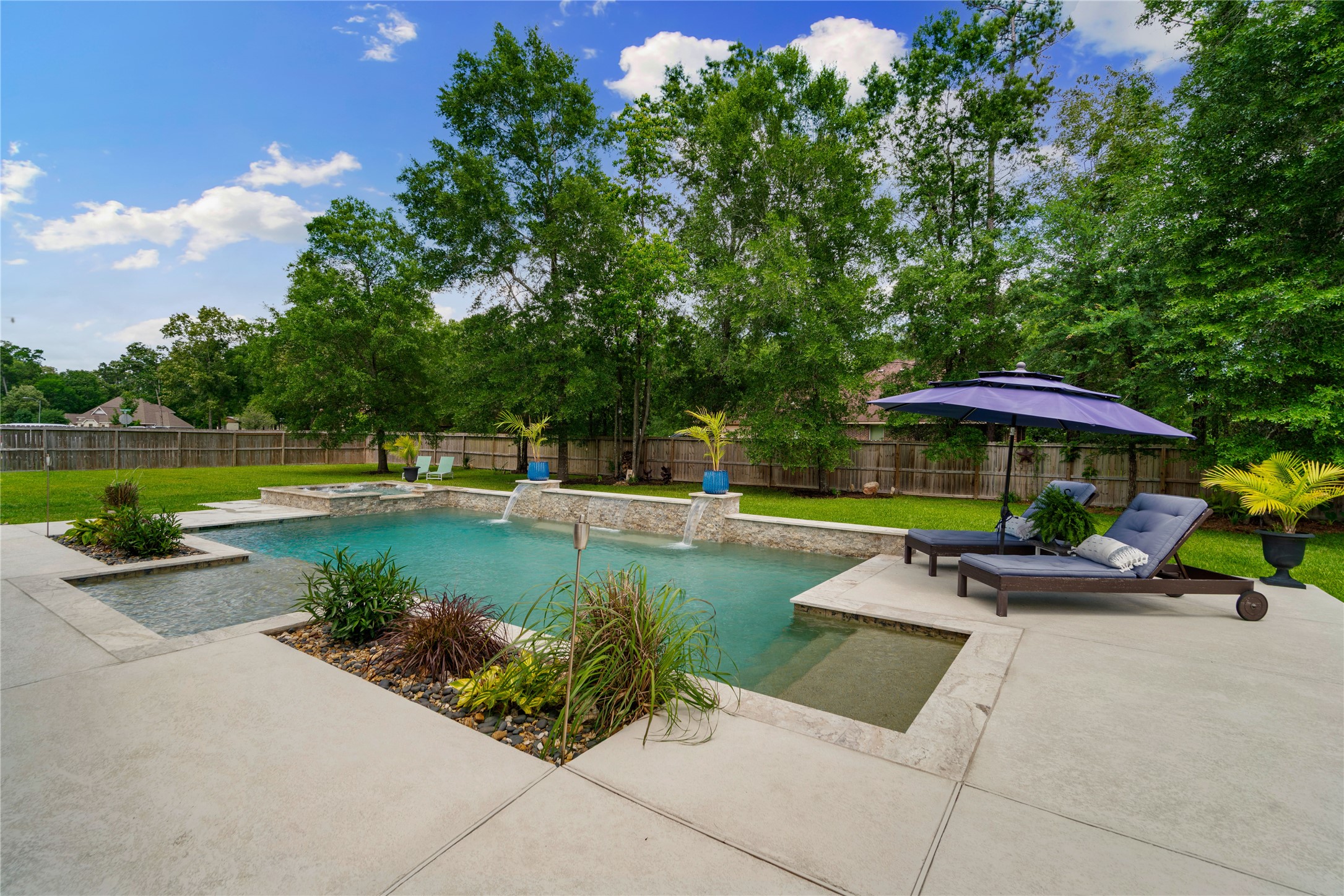 1202 Rocky Falls Lane Property Photo 24