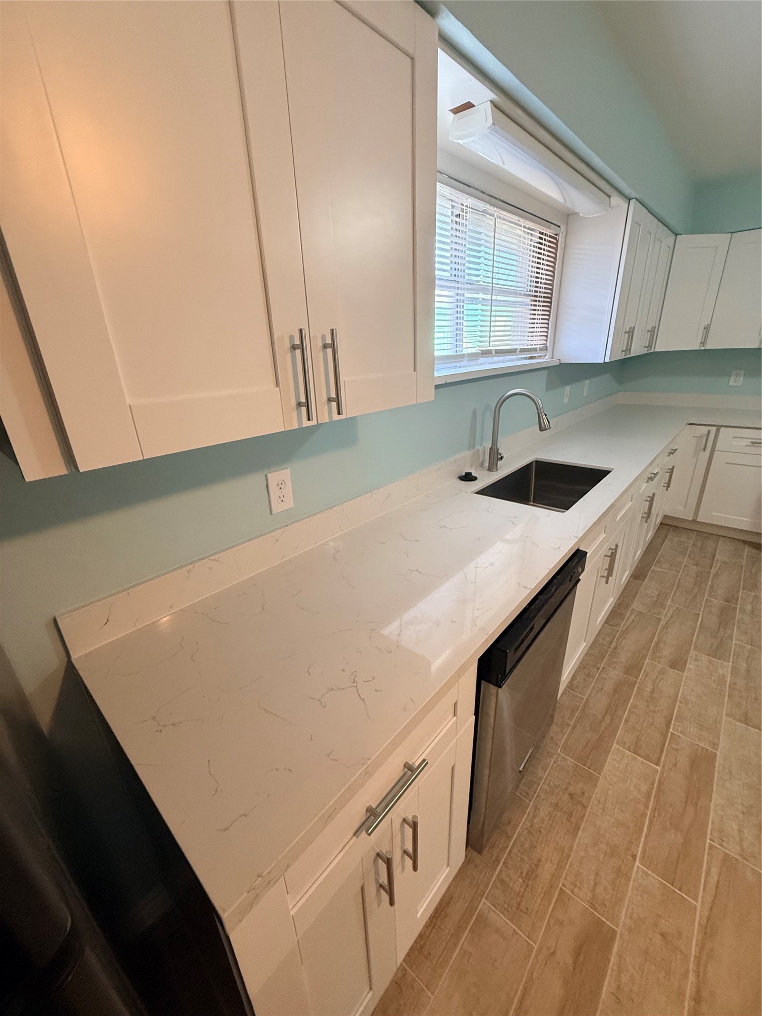 5107 Avenue Q Property Photo 7