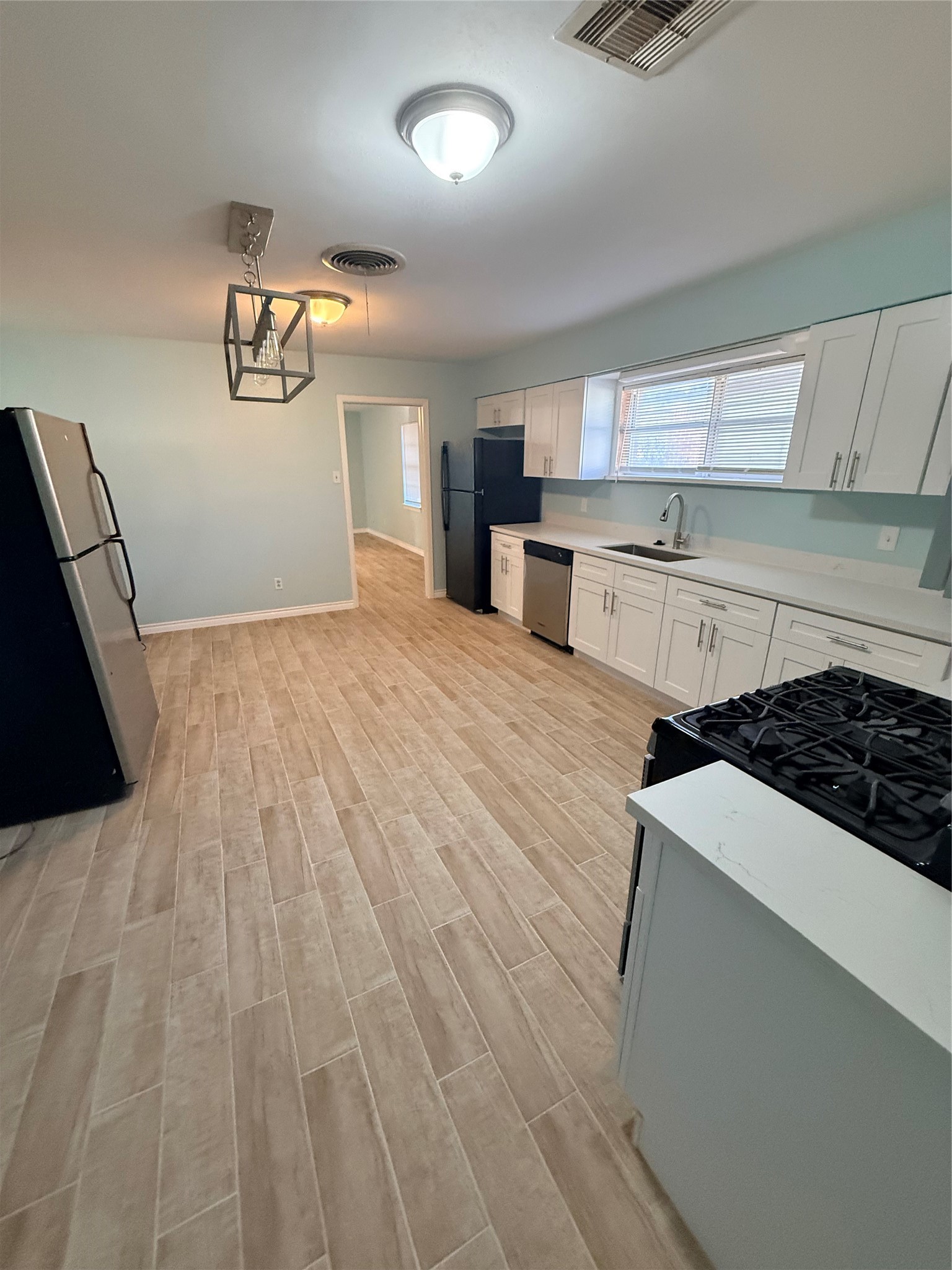 5107 Avenue Q Property Photo 9