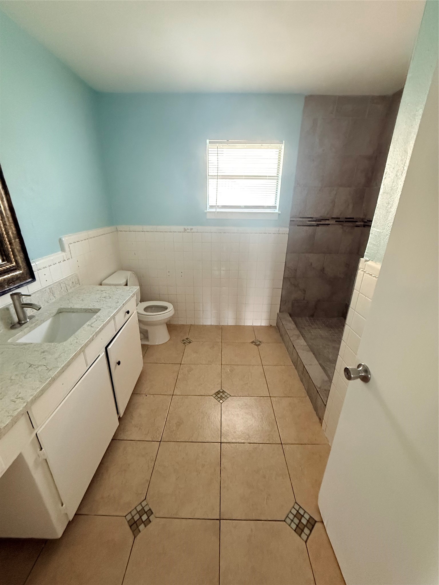 5107 Avenue Q Property Photo 15