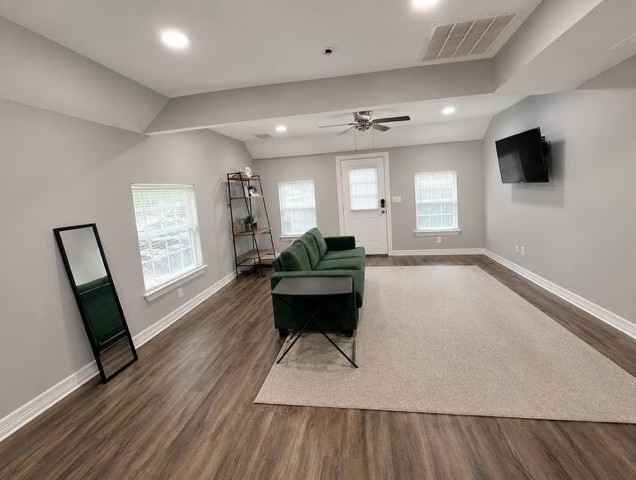 4006 Caplin Street Property Photo 4