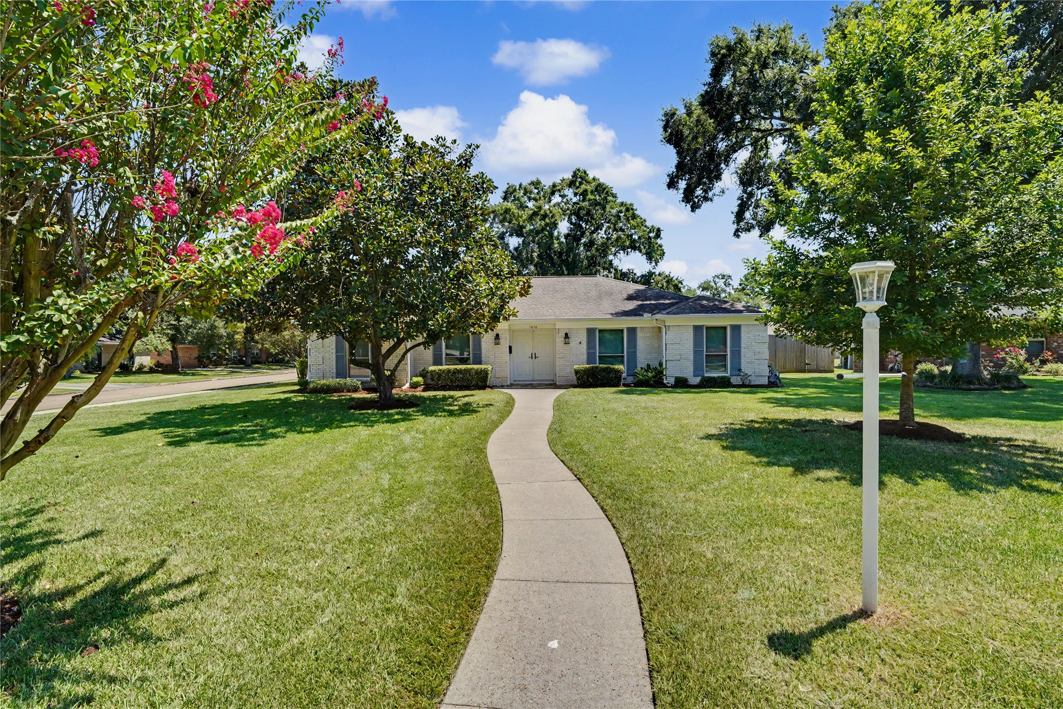1010 Beachcomber Lane