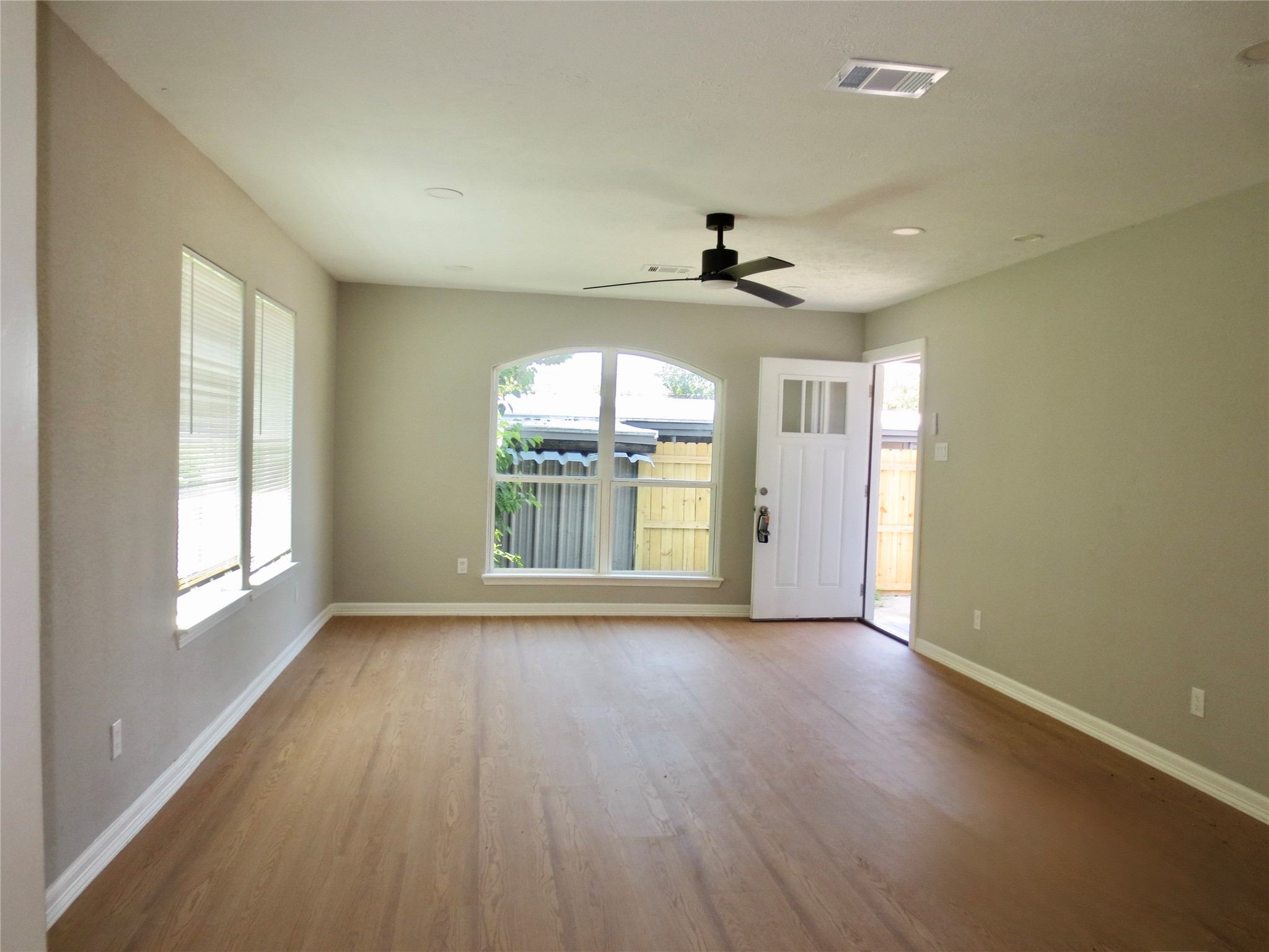 2722 Parker Road B Property Photo 5