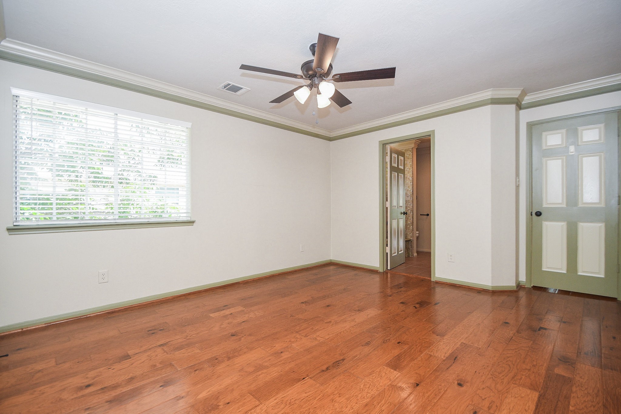 1014 Mahogany Run Drive Property Photo 5