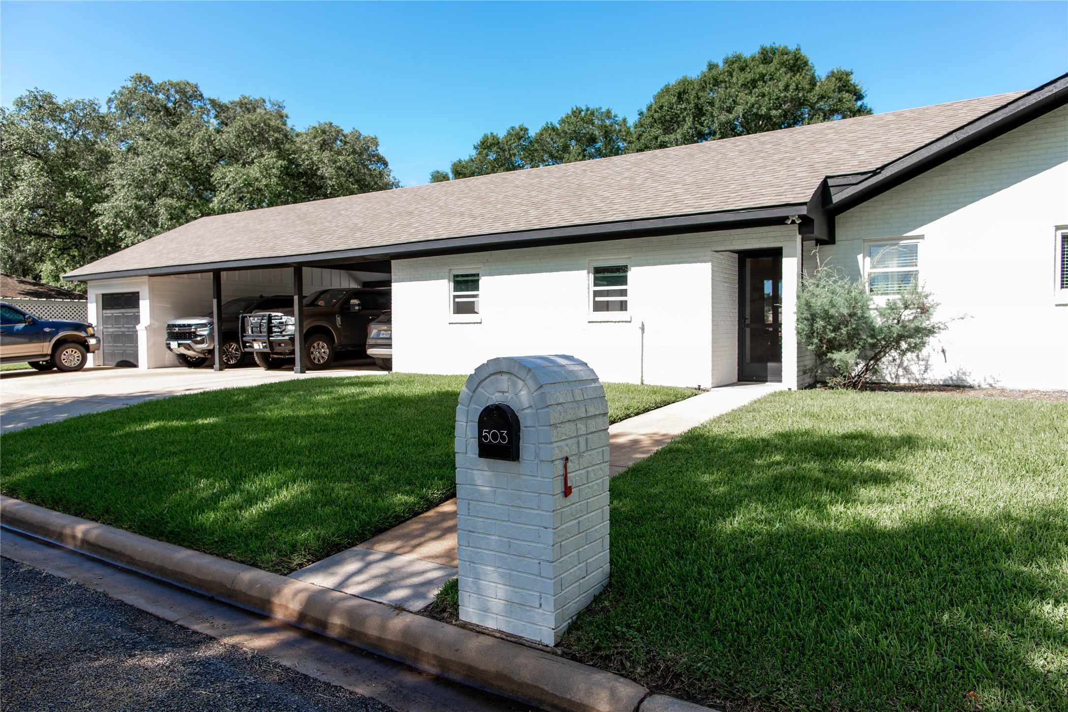 503 Maxine Property Photo 7