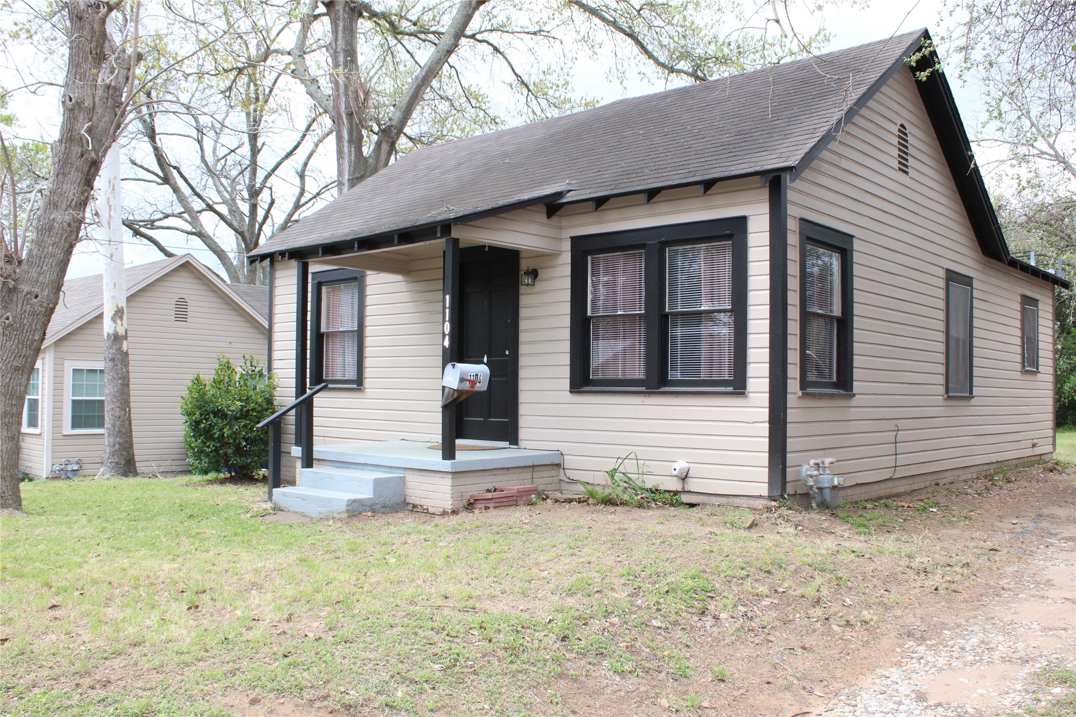 1104 S Jackson Street Property Photo