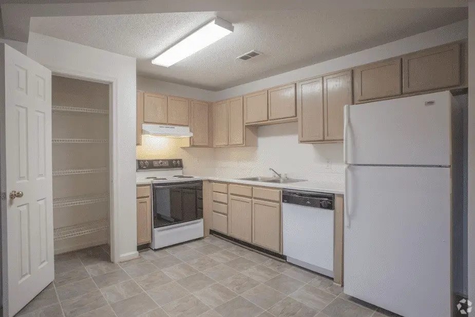 100 Marshview Dr Property Photo 4