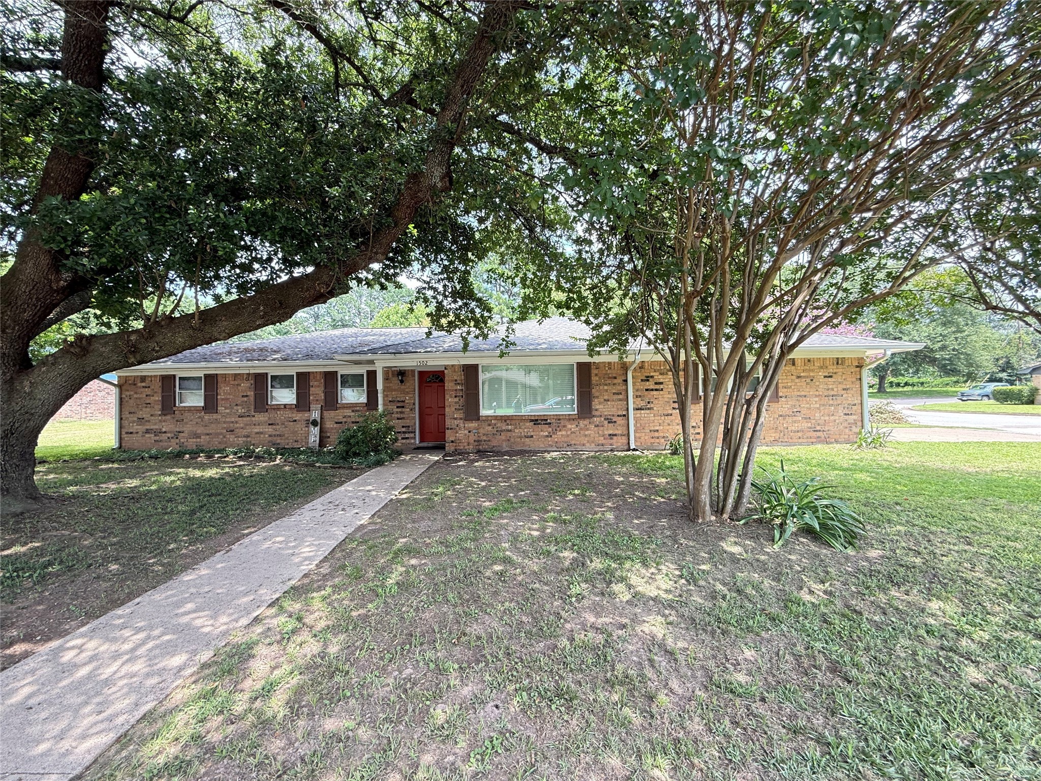 1502 Robin Street Property Photo 1