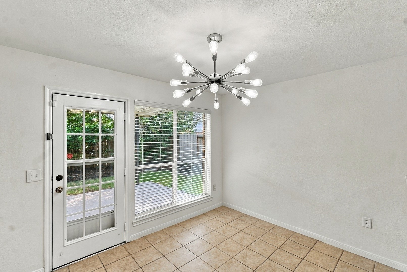 4001 Hazelwood Drive Property Photo 16