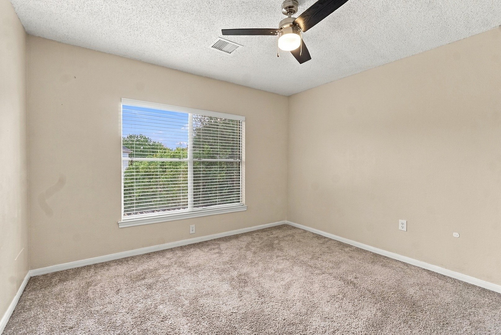 4001 Hazelwood Drive Property Photo 35