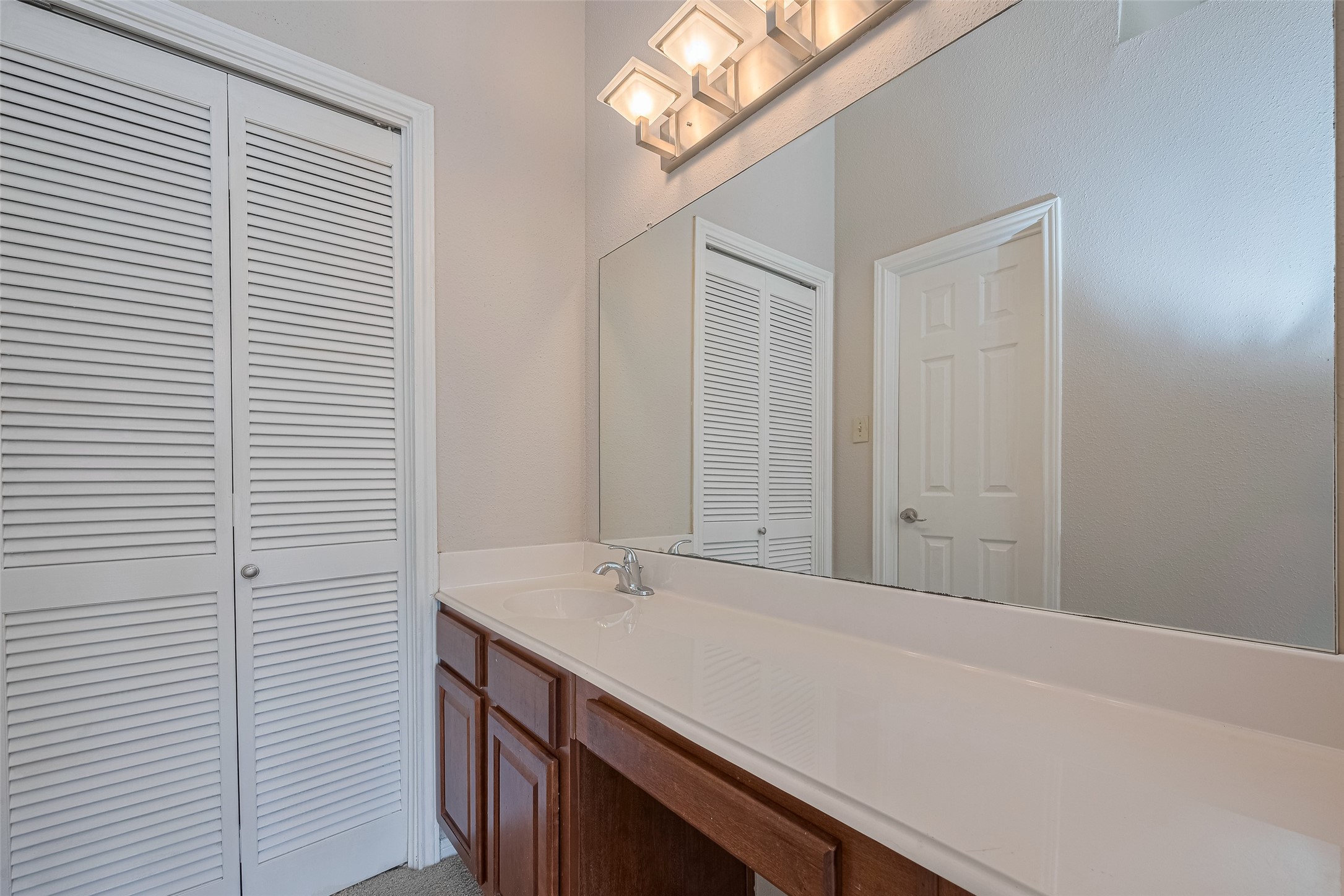 2211 S Kirkwood Road 19 Property Photo 31