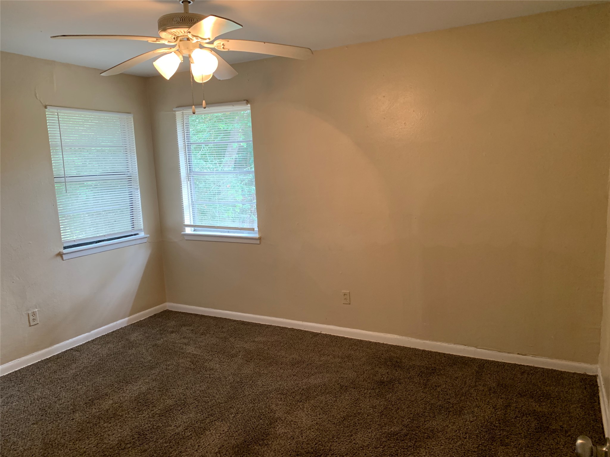 5323 Darlinghurst Drive Property Photo 6