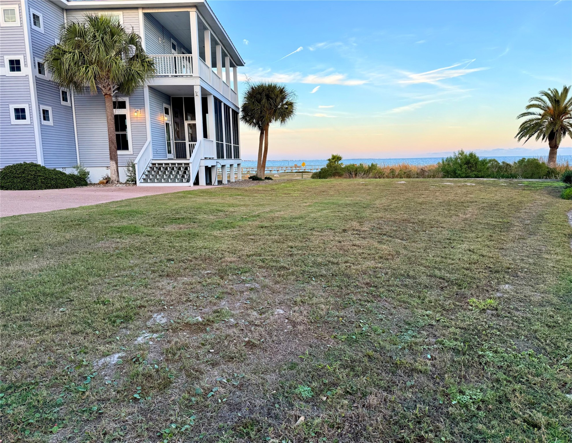 18 Old Cottage Beach Drive Property Photo 2