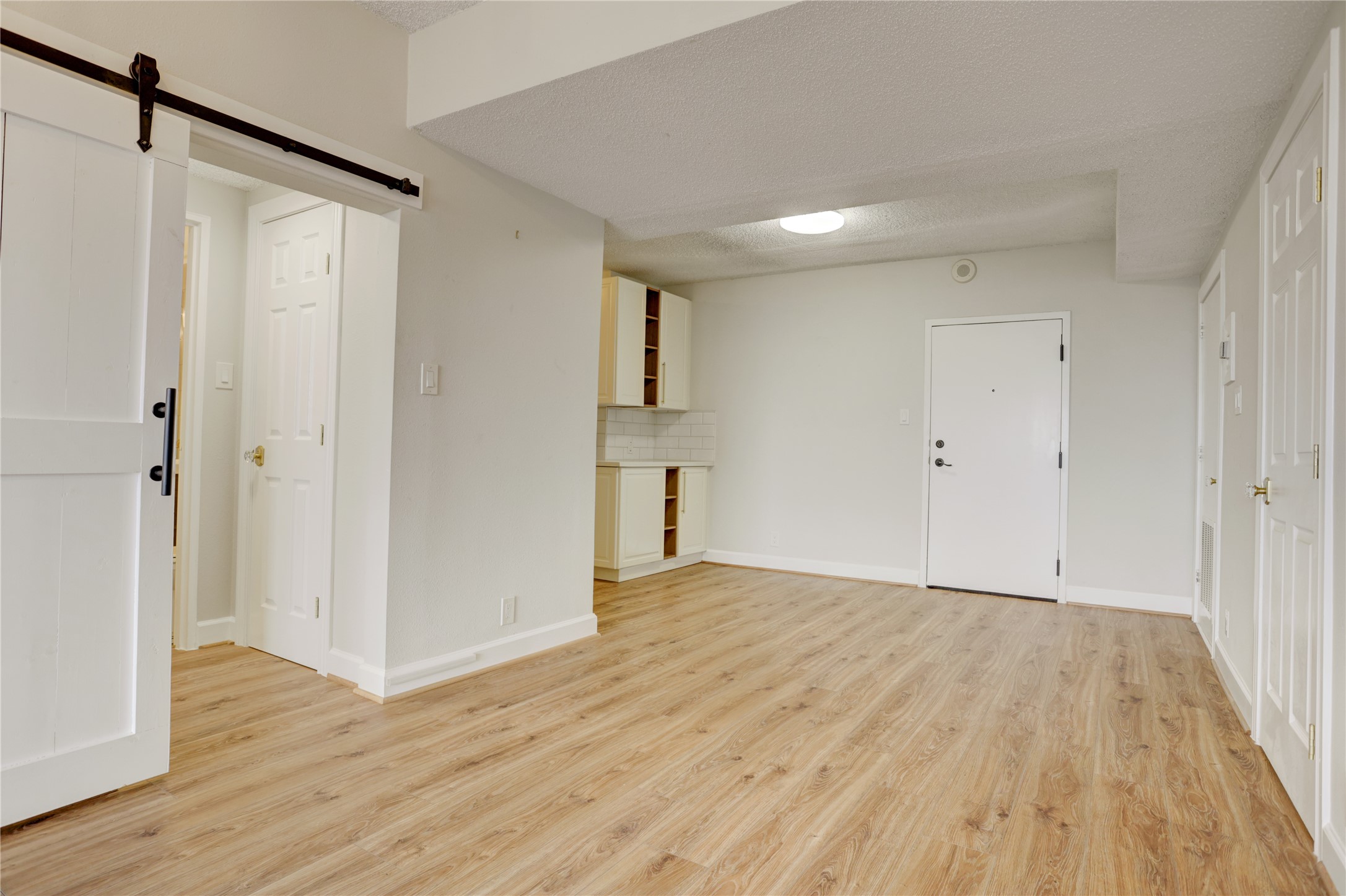 1400 Hermann Drive 15d Property Photo 8