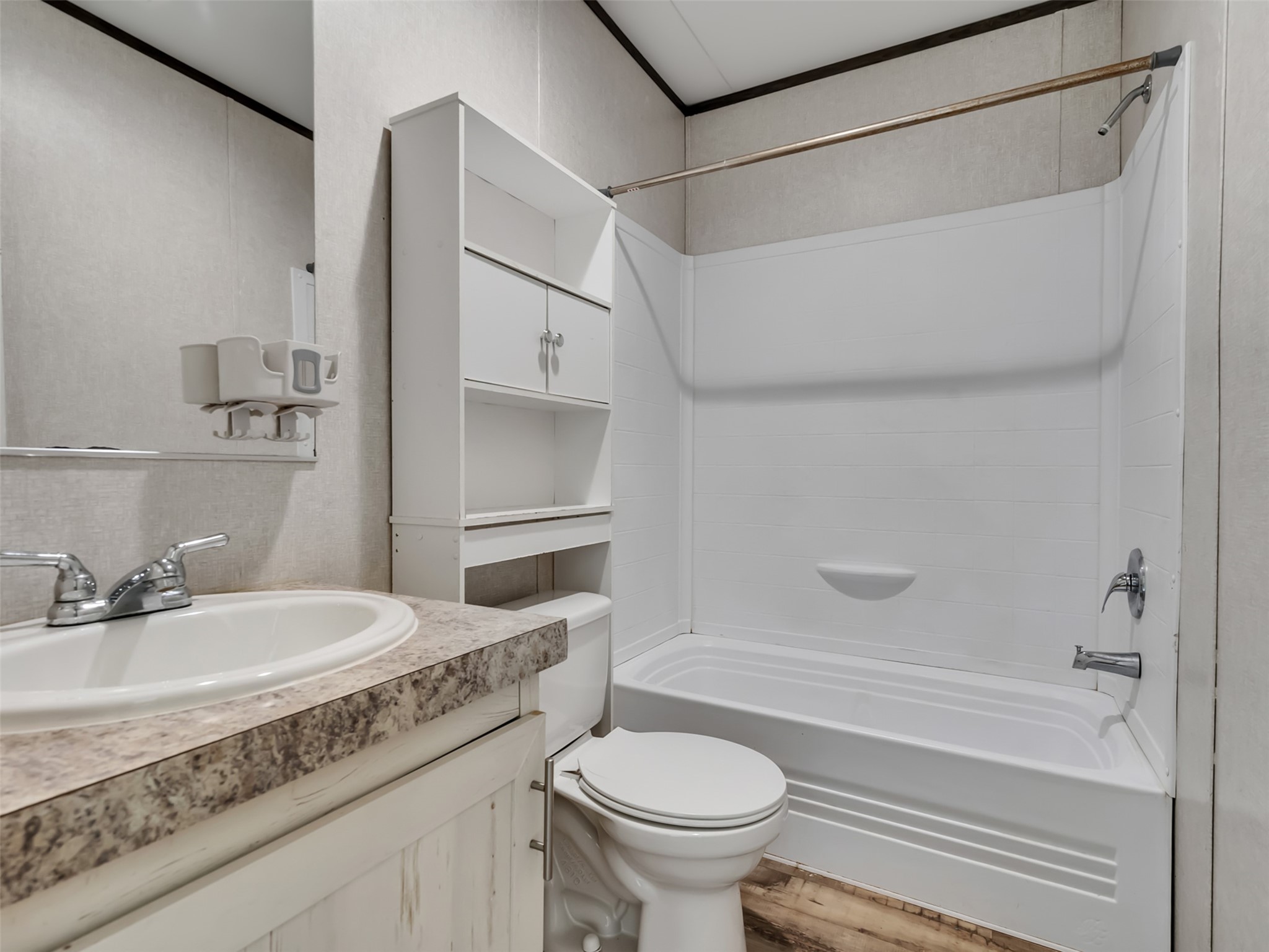 8802 Los Robles Avenue Property Photo 19