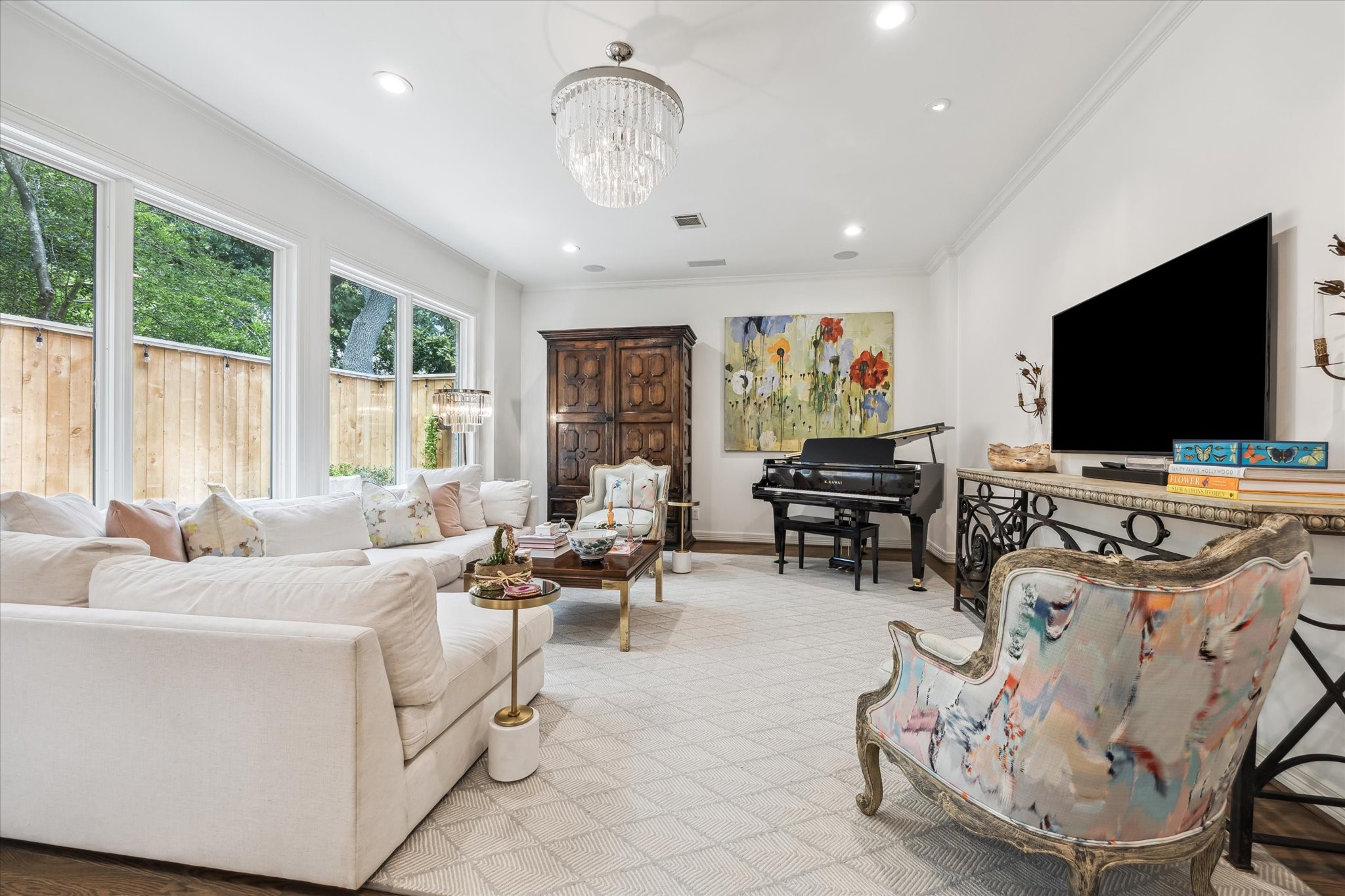 130 Park Laureate Property Photo 9