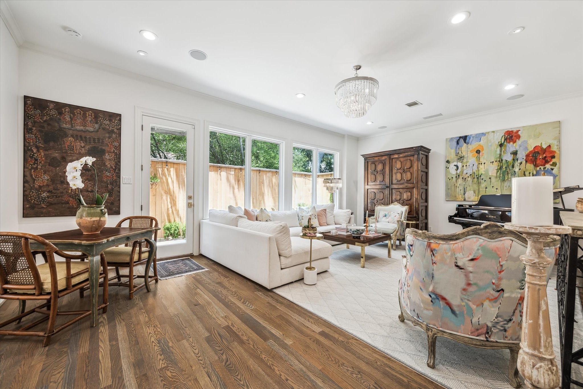 130 Park Laureate Property Photo 11