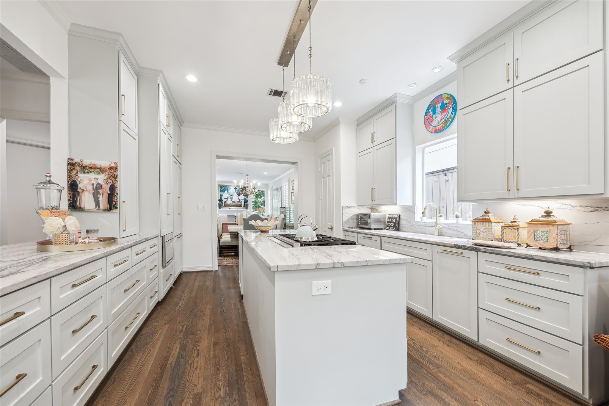 130 Park Laureate Property Photo 12