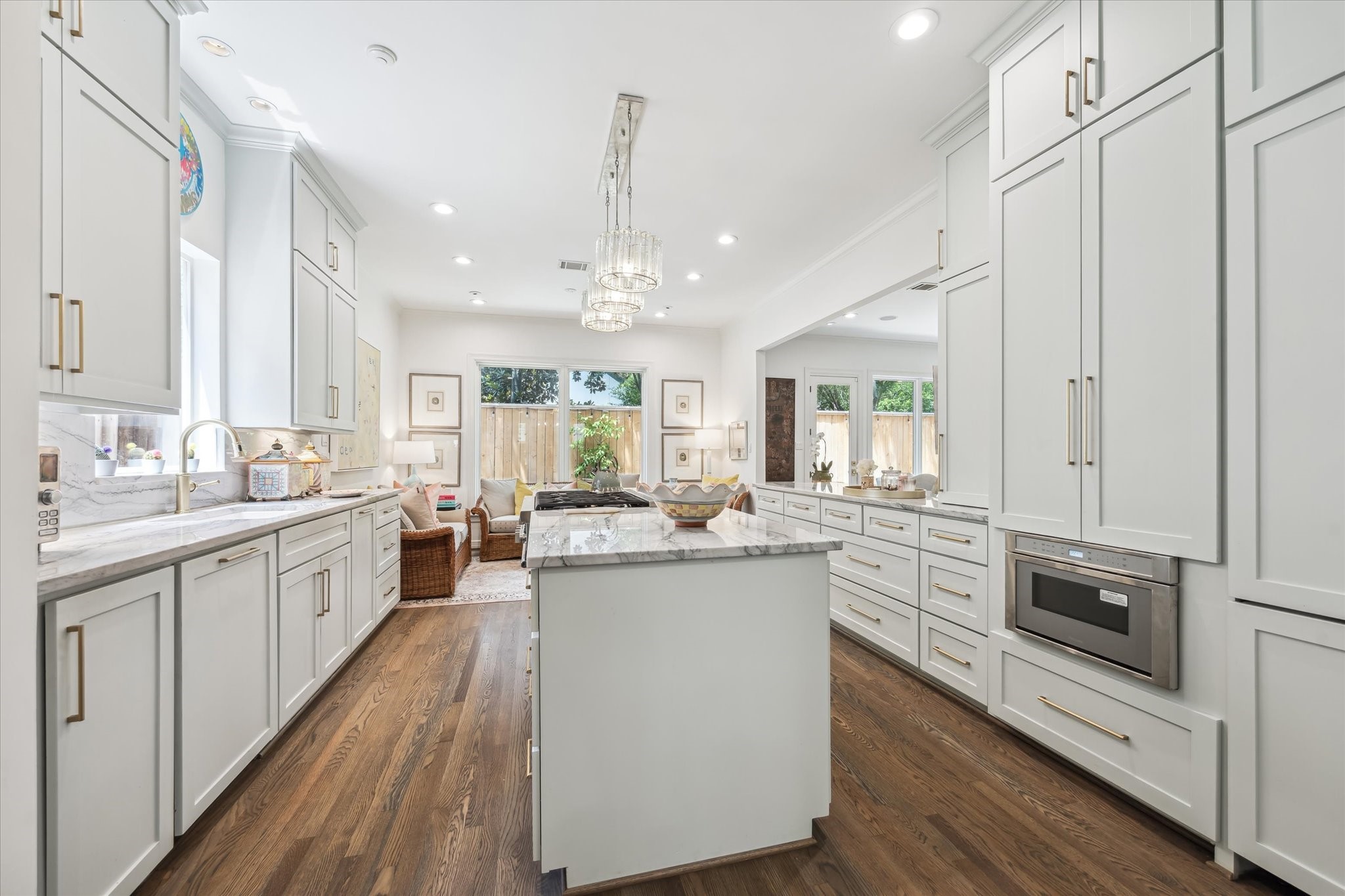 130 Park Laureate Property Photo 14